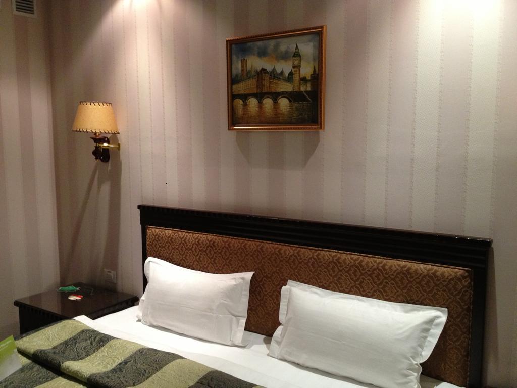 London Hotel Οδησσός Εξωτερικό φωτογραφία