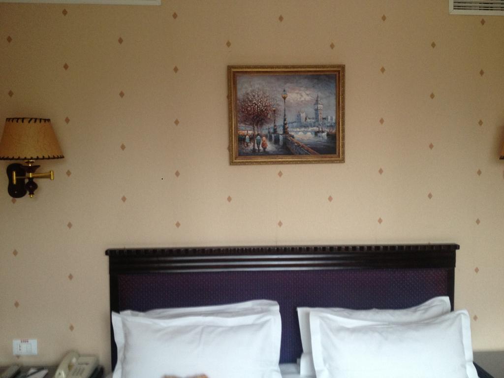 London Hotel Οδησσός Δωμάτιο φωτογραφία