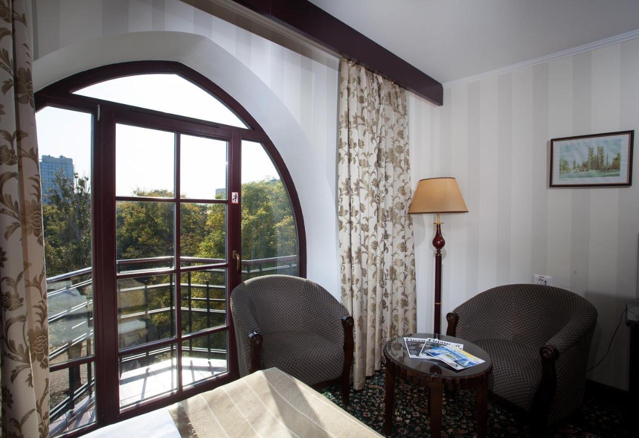 London Hotel Οδησσός Εξωτερικό φωτογραφία